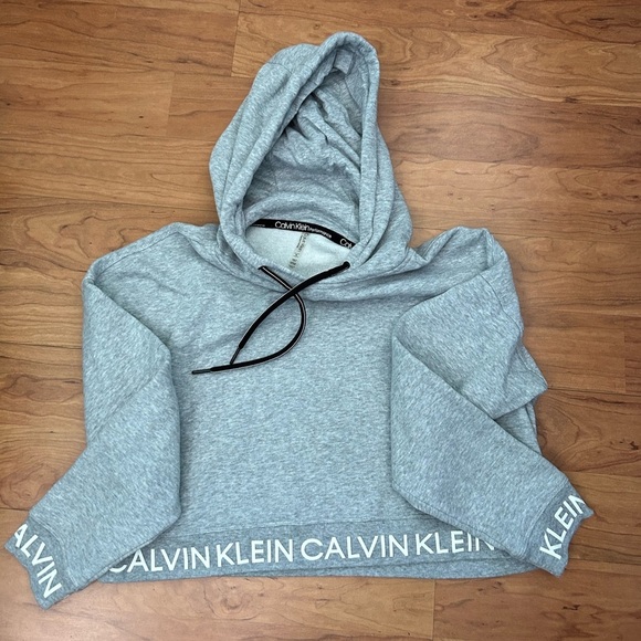 Cropped Calvin Klein Hoodie - Picture 2 of 5